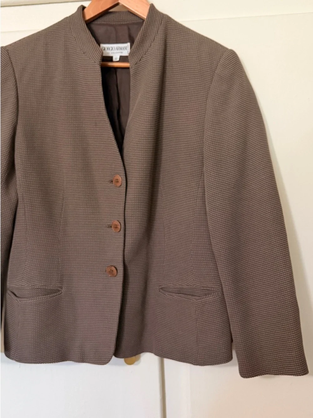 Giorgio Armani Women's Dark Brown Tailored Blazer - Picture 3 of 6